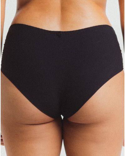 Boxer Louisa Bracq Albanach (Black)