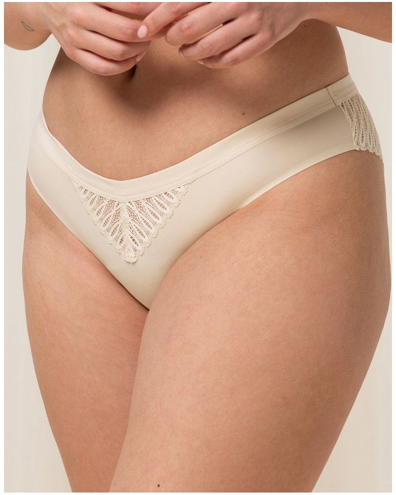 Brazilian brief Triumph Aura Spotlight (Creamy Dream)
