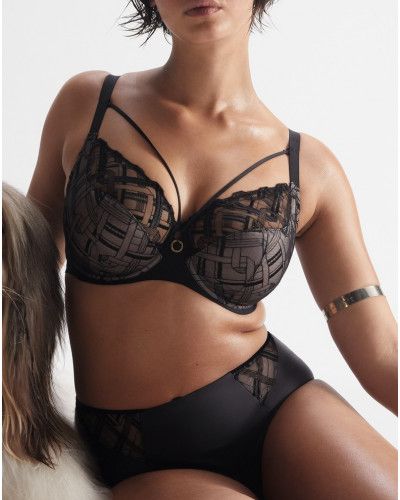 Underwired envelopping bra Chantelle Graphic Support (Black)