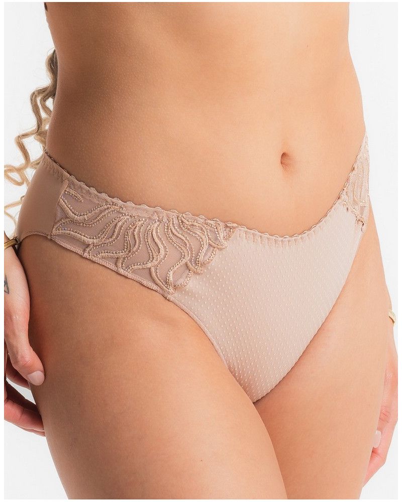 Briefs Louisa Bracq Esperanza (Chair)