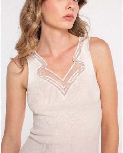 Camiseta de interior con cuello fantasía lana y seda Oscalito 7423 (Ivoire)