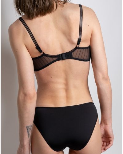 Underwired demi bra Passionata Maddie (Black)