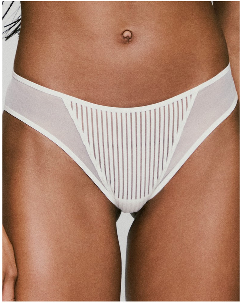 Brazilian briefs Sarda Radia (Chantilly)