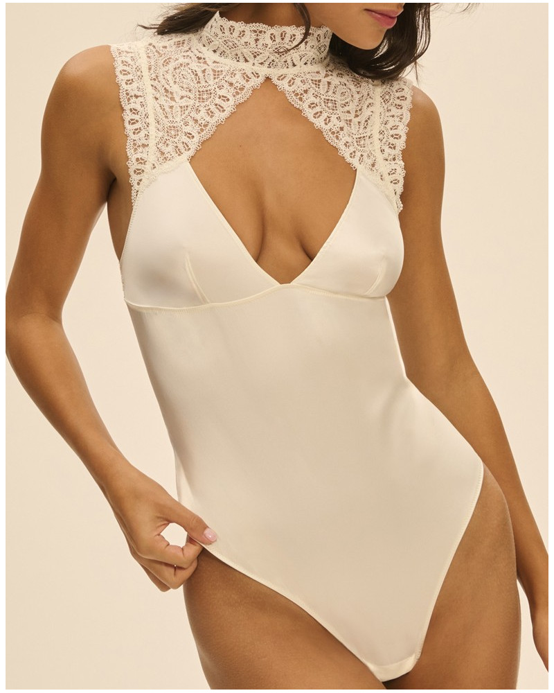 Body string en satin Simone Pérèle Symphonie (Naturel)