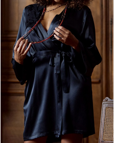 Bata corta de seda 100% Baccarat Marjolaine (Negro)