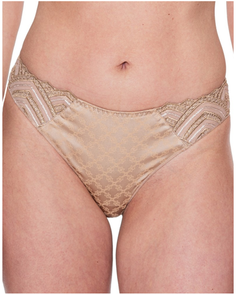 Brief Louisa Bracq Jeanne (Chair)