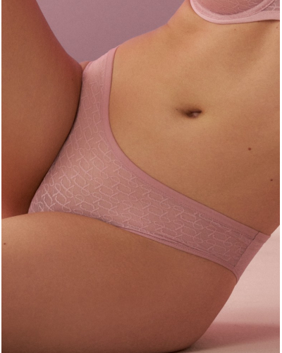 Slip tai Triumph Signature Sheer (Blossom Kiss)