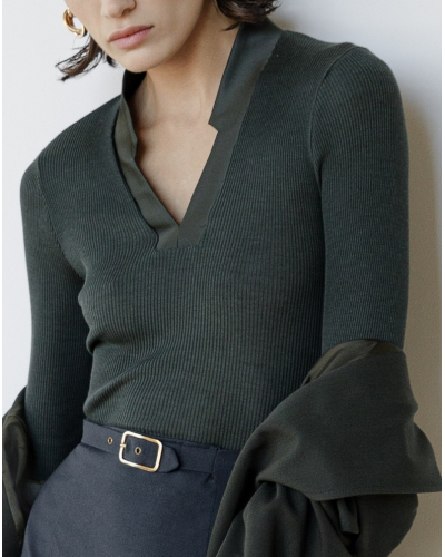 Ribbed V-neck blouse wool and silk satin border Oscalito 6341 (Bosco)