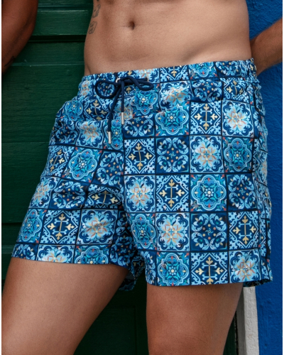 Beach boxer HOM Maiolica (Imprimé Carreaux Bleus)