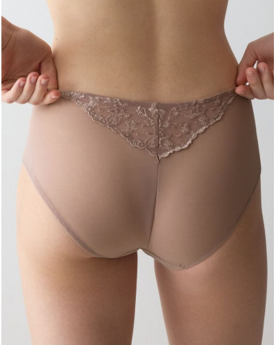 Hipster Triumph Amourette Berry (Chocolate Mousse)