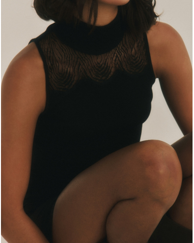 Sleeveless ribbed wool and silk top with Chantilly lace Oscalito 7815 (Black)