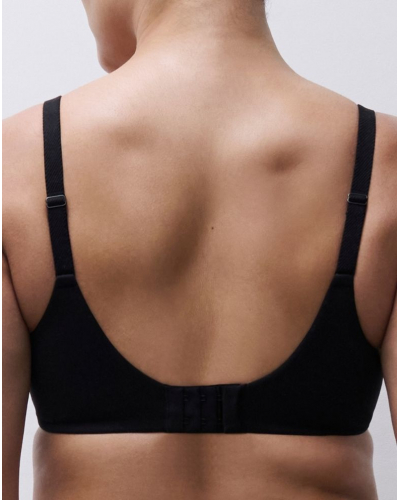 Molded underwired envelopping bra Chantelle EasyFeel Osmose (Black)