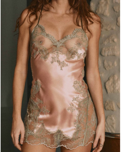 Camisón de seda y encaje Marjolaine Daniella Satin (Poudre/Kaki)