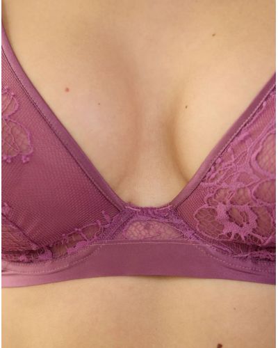 Silk underwired triangle bra Maison Lejaby Silk'N Lace (Rubis Rose)