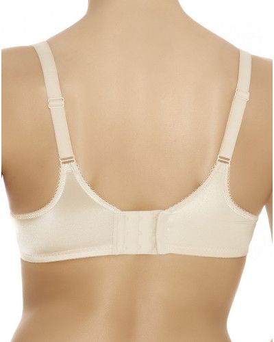 Spacer Bra Wacoal Basic Beauty (Ivory)