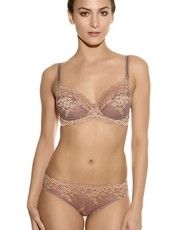 Collection Embrace Lace by Wacoal